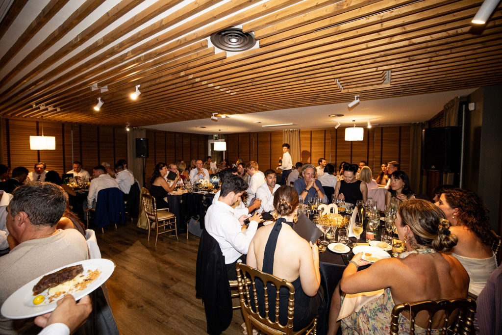 Socios de David Lloyd Turó celebrando el 20 aniversario en Barcelona